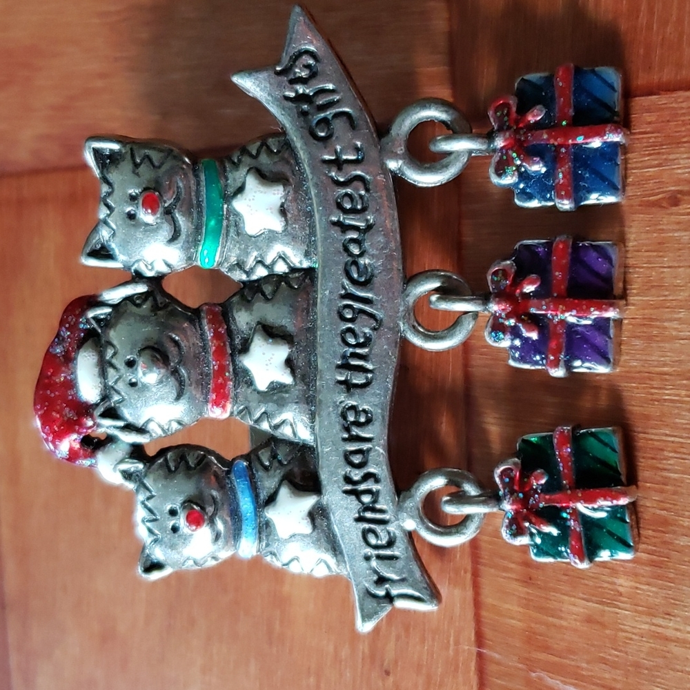 Vintage Ajmc Cat Friends Brooch Gem